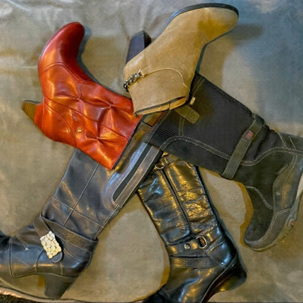 👢BOOTS at a Glance